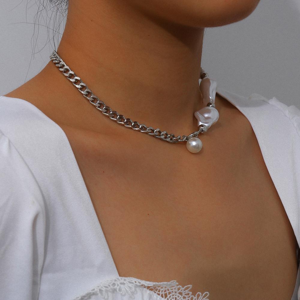 Pearl Pendant Choker Necklace