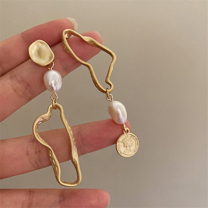 Asymmetric Long Pearl Earrings