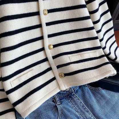 Korean Fashion Sweater Cardigan White Black Striped Knitted Sweater Women 2023 Winter Short Cardigan Long Sleeve Cardigan Female