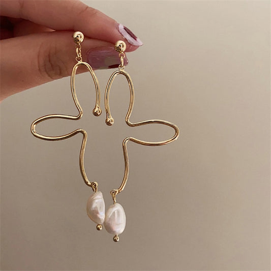 Asymmetry Metal Freshwater Pearl Earrings